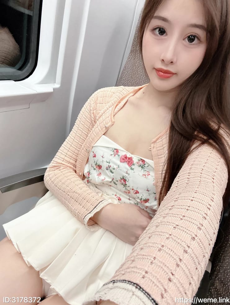 【微-密】小萌子-高铁上 [28P-90M]-尤坊沐