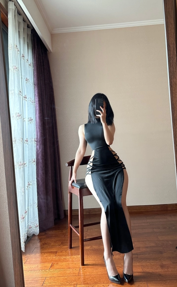 图片[2]-【微-密】俏妞qiaoniuTT-国风黑丝开叉旗袍[30P-125MB]-尤坊沐