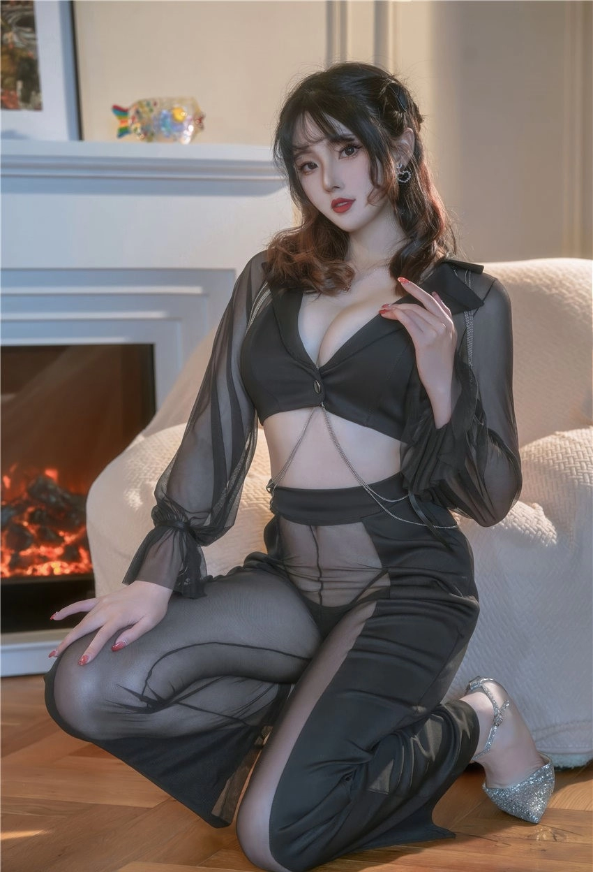 Natsuko夏夏子 朦胧OL [53P1V-733MB]-尤坊沐