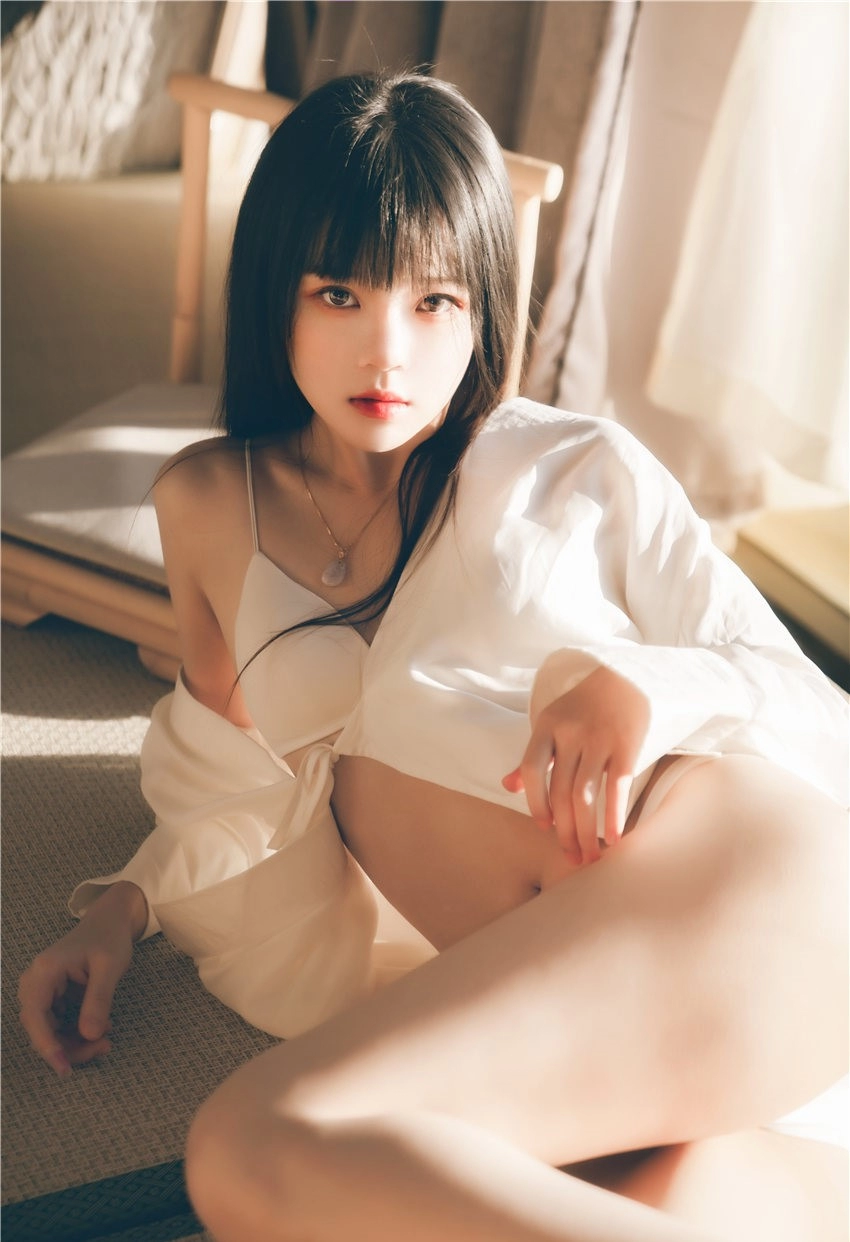 桜桃喵 融雪 [58P-1.18GB]-尤坊沐