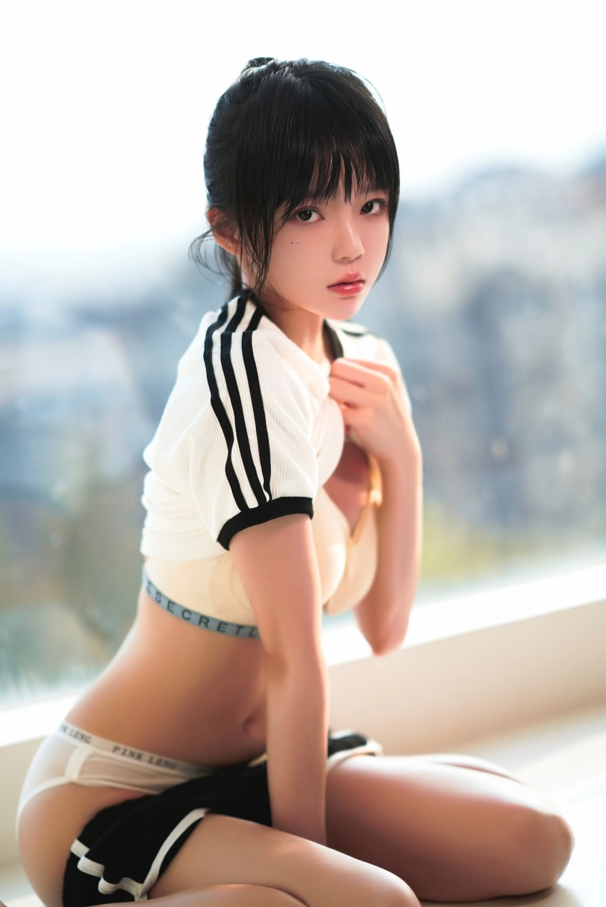 桜桃喵 – NO.197 逐渐升温 [37P2V-645MB]-尤坊沐