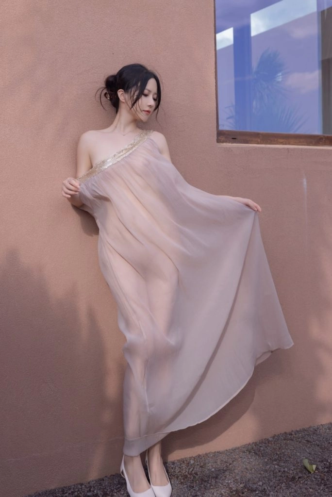 鱼子酱Fish – 抹胸女人[101P-1.20GB]-尤坊沐