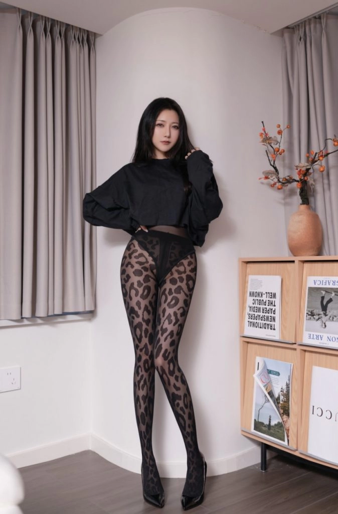 鱼子酱Fish – NO.236 性感的丝[122P-817MB]-尤坊沐